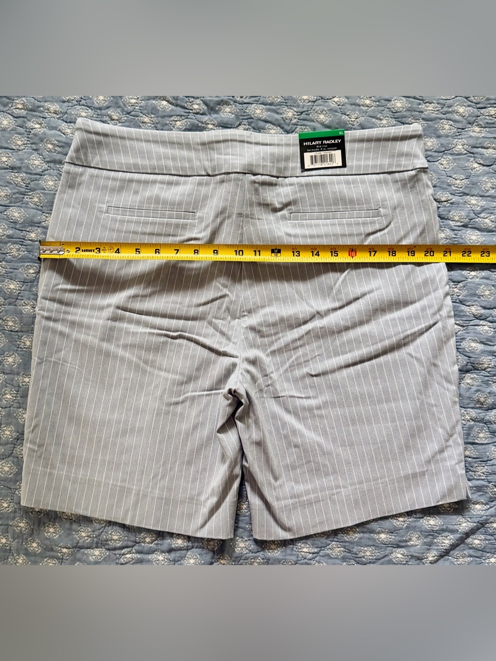Hilary Radley Women's Pinstripe Bermuda Shorts Sz XL - Picture 5 of 6